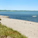 8828-glesborg-enebaervej-3 *