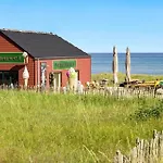 8828-glesborg-enebaervej-3 * Glesborg