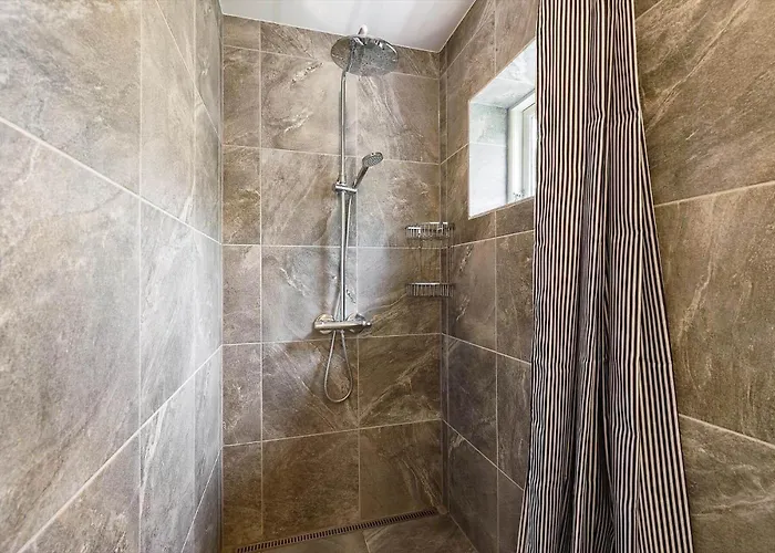 8828-glesborg-enebaervej-3 * Glesborg