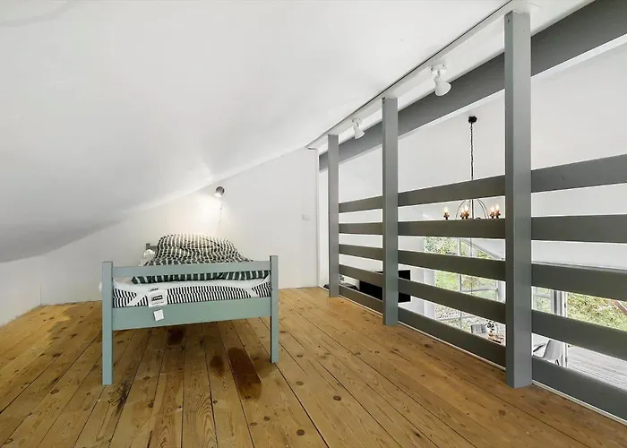 8828-glesborg-enebaervej-3 * Glesborg