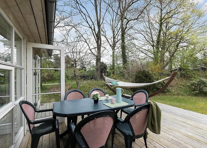 8828-glesborg-enebaervej-3 * Glesborg